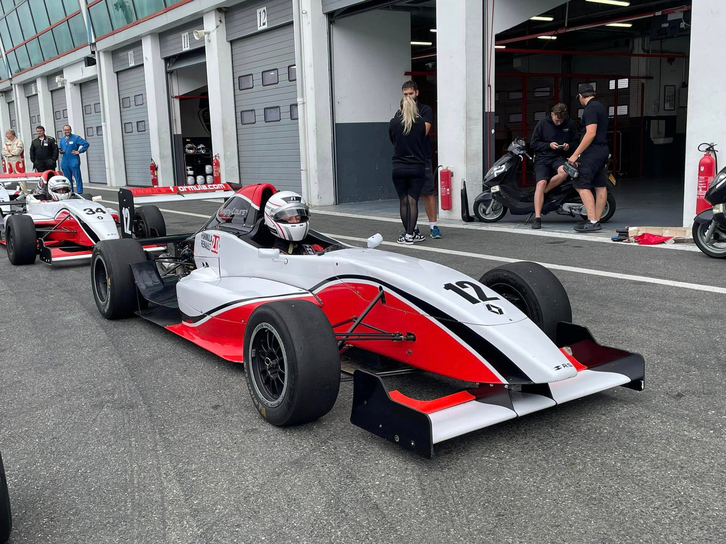Stage de pilotage en monoplace de Formule Renault sur le Circuit Grand Prix de Nevers Magny-Cours