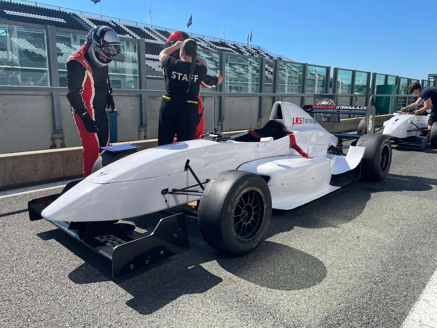 Stage de pilotage Formule Renault I Circuit Grand Prix de Nevers/Magny-Cours (58)