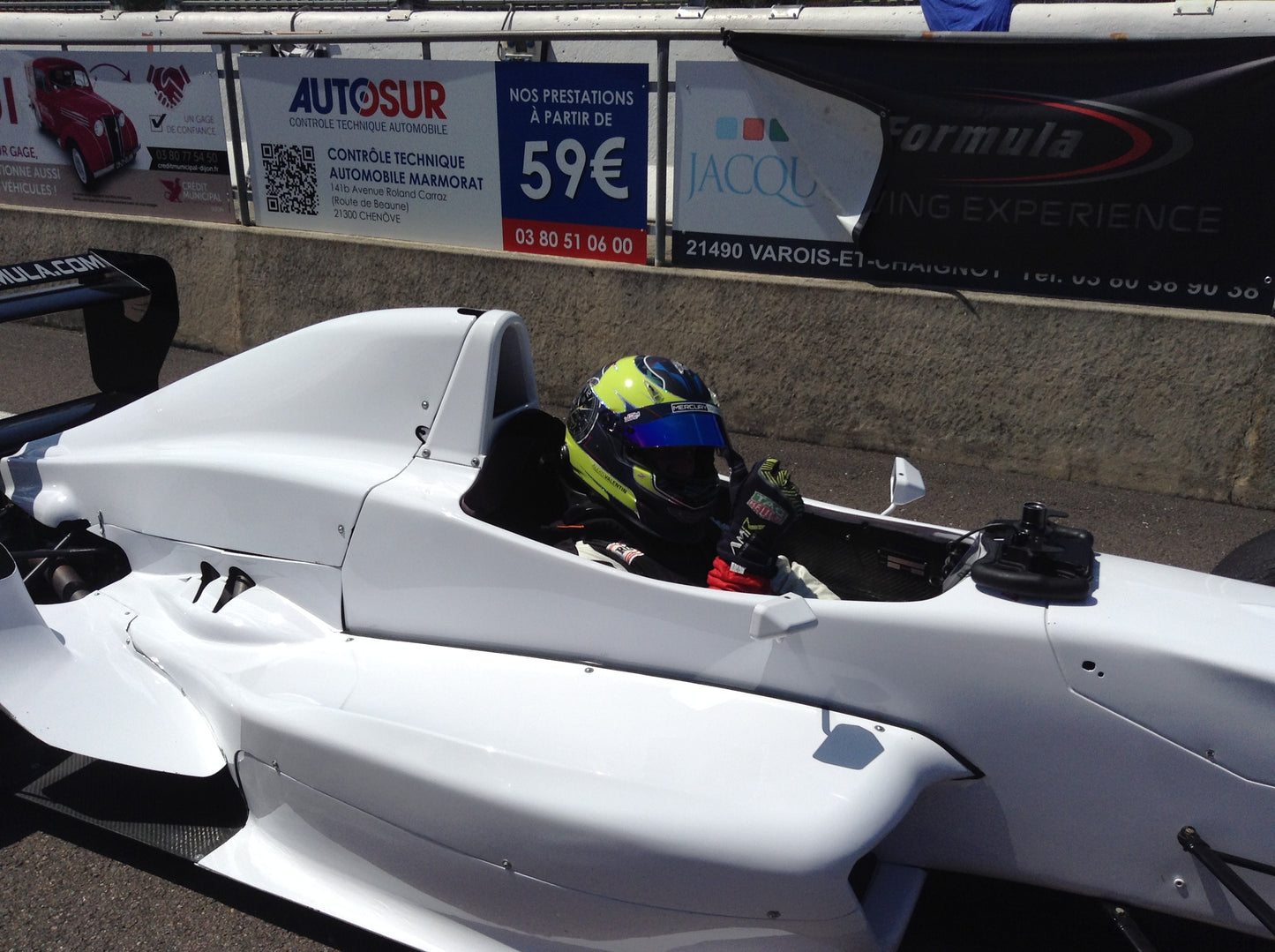 Gentleman Driver Mercury Silver en Formule Renault sur le Circuit de Dijon-Prenois