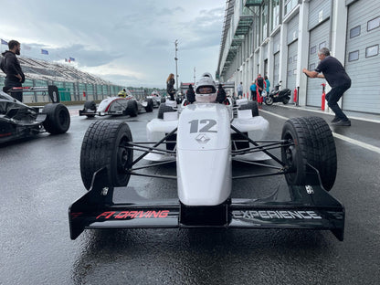Plaisir de piloter une Formule Renault 2.0 avec Mercury Silver sur le Circuit de Nevers Magny-Cours