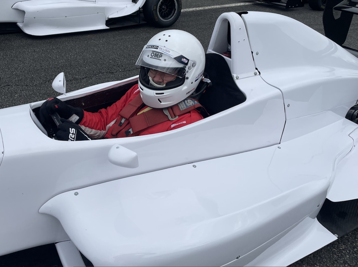 Pilotez avec Mercury Silver une Formule Renault 2.0 sur le Circuit de Nevers Magny-Cours, près de Nevers, en Bourgogne