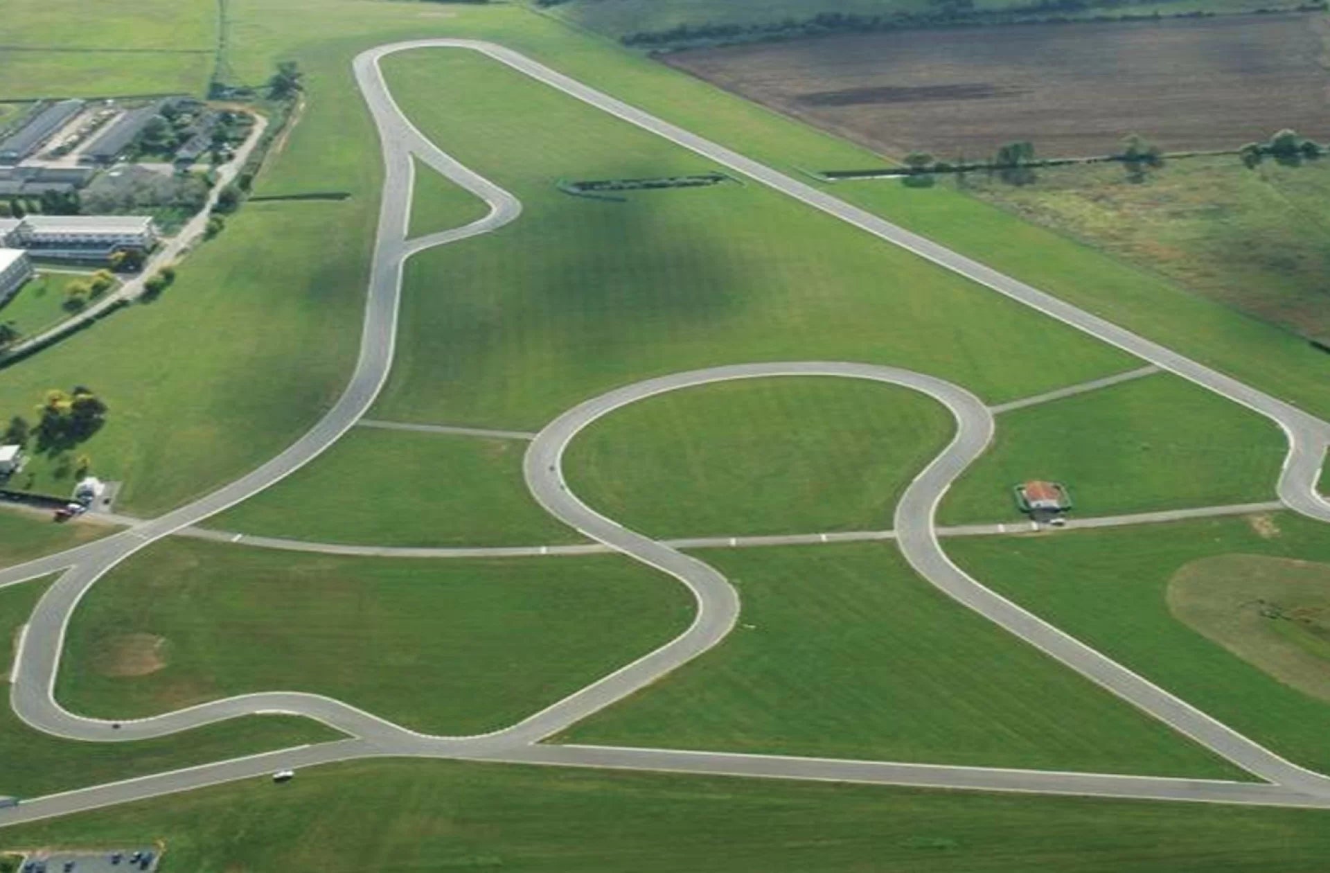Circuit Club de Nevers Magny-Cours. Stage de pilotage Formule Renault 2.0